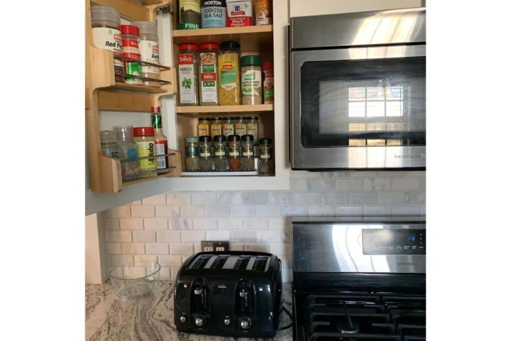 1 Mile To Fort Sill! The Carolebelle Cottage Sleeps 8 With Hottub,Grills,Firepit Lawton Eksteriør billede