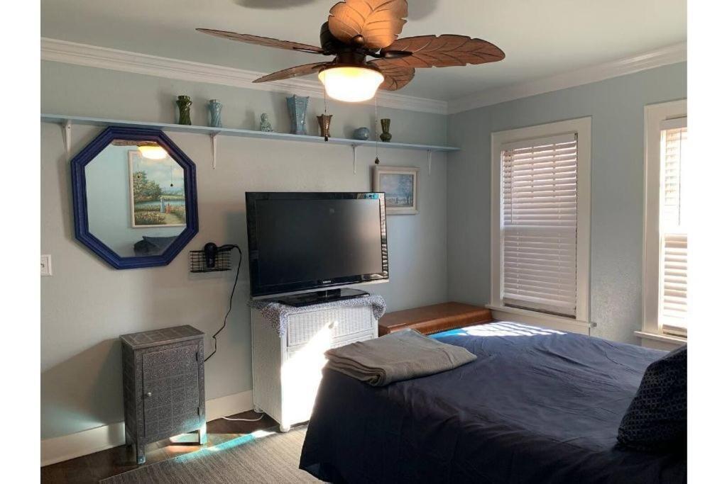 1 Mile To Fort Sill! The Carolebelle Cottage Sleeps 8 With Hottub,Grills,Firepit Lawton Eksteriør billede