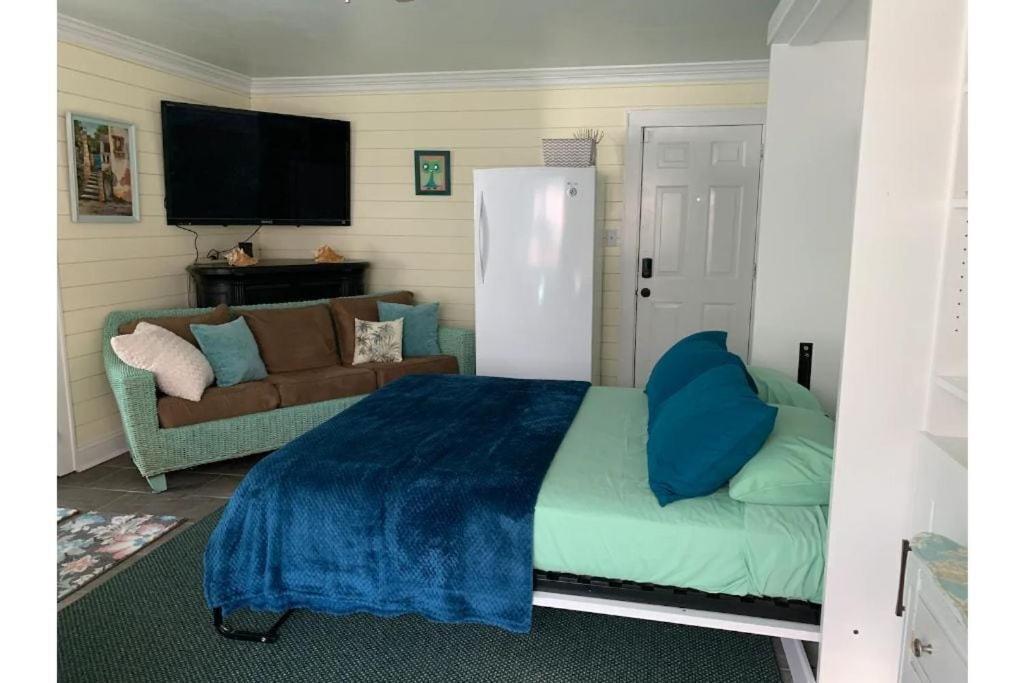 1 Mile To Fort Sill! The Carolebelle Cottage Sleeps 8 With Hottub,Grills,Firepit Lawton Eksteriør billede