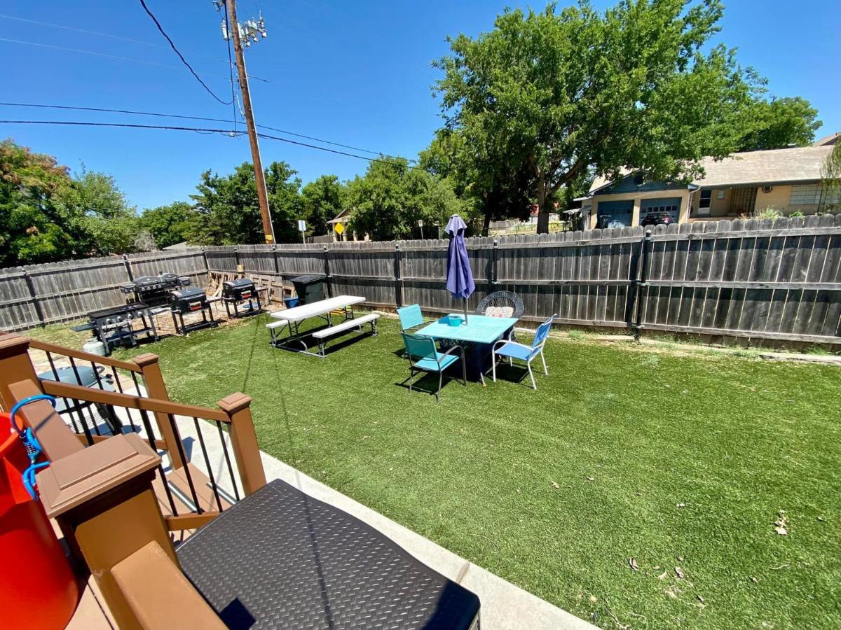 1 Mile To Fort Sill! The Carolebelle Cottage Sleeps 8 With Hottub,Grills,Firepit Lawton Eksteriør billede