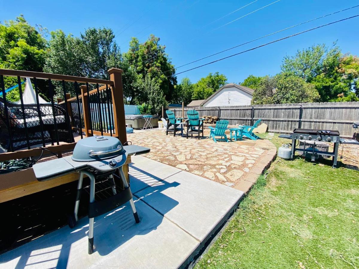 1 Mile To Fort Sill! The Carolebelle Cottage Sleeps 8 With Hottub,Grills,Firepit Lawton Eksteriør billede
