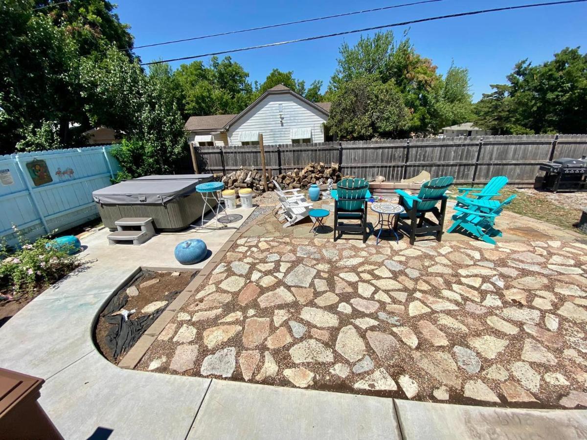 1 Mile To Fort Sill! The Carolebelle Cottage Sleeps 8 With Hottub,Grills,Firepit Lawton Eksteriør billede